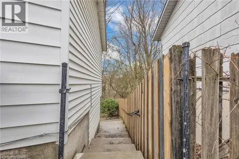 22 Blackhorne Crescent Kitchener ON N2E 1T1