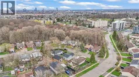 22 Blackhorne Crescent Kitchener ON N2E 1T1