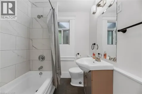 199 Balmoral Avenue North Hamilton ON L8L 7S1