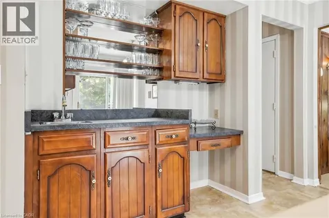 39 Maureen Avenue Ancaster ON L9G 3L7