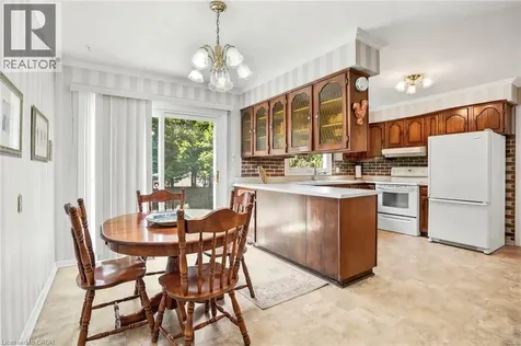 39 Maureen Avenue Ancaster ON L9G 3L7