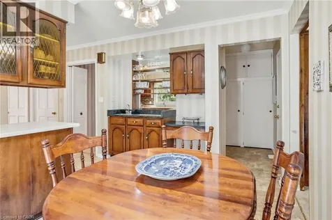 39 Maureen Avenue Ancaster ON L9G 3L7