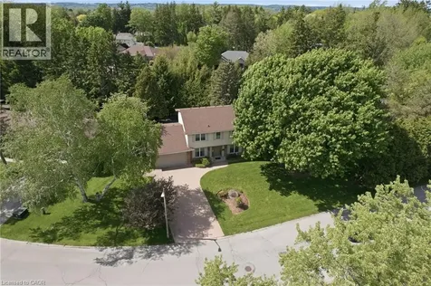39 Maureen Avenue Ancaster ON L9G 3L7