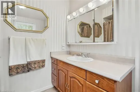 39 Maureen Avenue Ancaster ON L9G 3L7