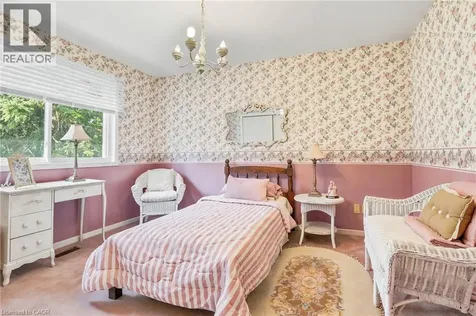 39 Maureen Avenue Ancaster ON L9G 3L7