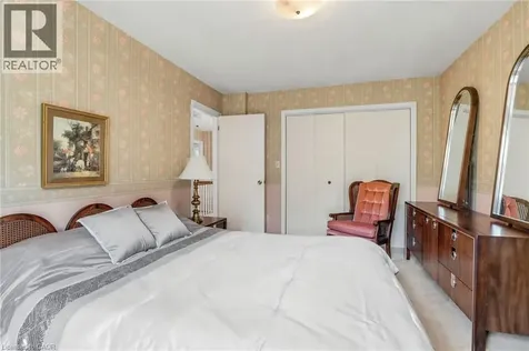 39 Maureen Avenue Ancaster ON L9G 3L7