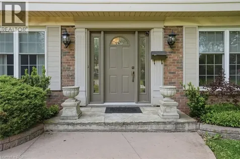 39 Maureen Avenue Ancaster ON L9G 3L7