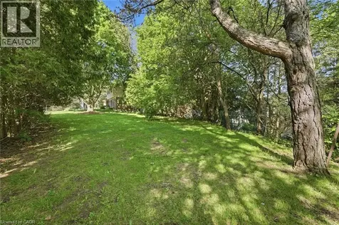 39 Maureen Avenue Ancaster ON L9G 3L7