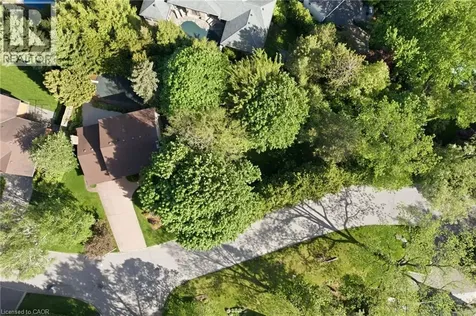 39 Maureen Avenue Ancaster ON L9G 3L7