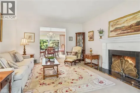 39 Maureen Avenue Ancaster ON L9G 3L7