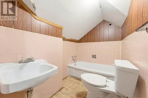 30 Lincoln Avenue Brantford ON N3T 4S4