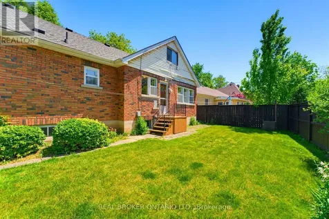 30 Lincoln Avenue Brantford ON N3T 4S4