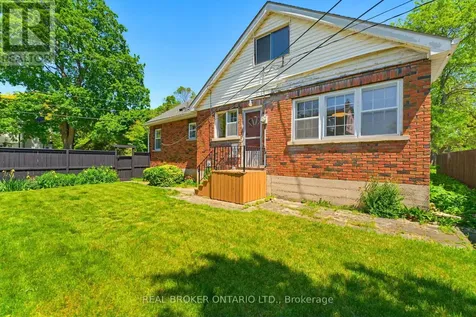 30 Lincoln Avenue Brantford ON N3T 4S4