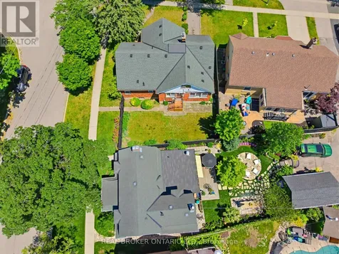 30 Lincoln Avenue Brantford ON N3T 4S4