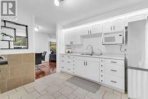 35 Green Valley Drive Kitchener ON N2P 2A5