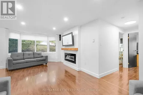 35 Green Valley Drive Kitchener ON N2P 2A5