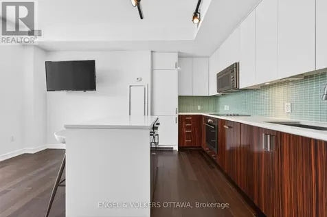 300 Lisgar Street Ottawa ON K2P 0E2