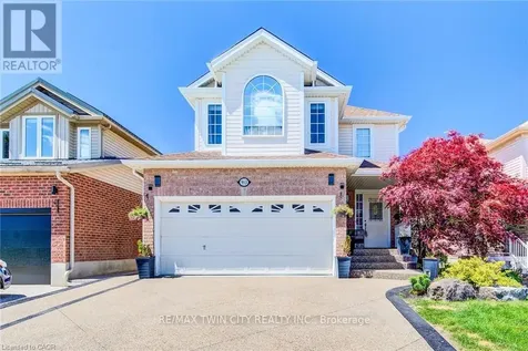 913 Copper Leaf Crescent Kitchener ON N2E 3W1