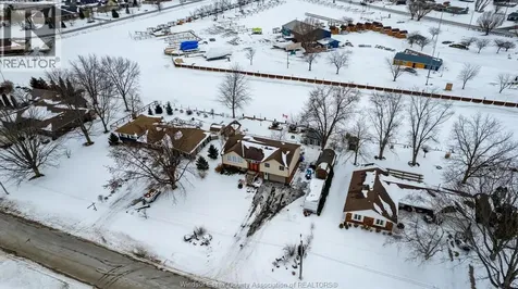 19079 Blue Water Avenue Lakeshore ON N0P 2L0