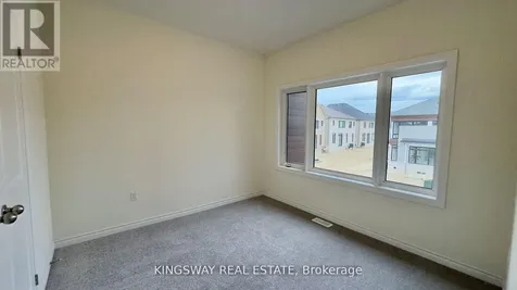 16 Blick Crescent Aurora ON L4G 4A7
