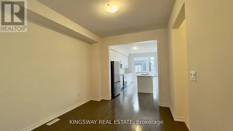 16 Blick Crescent Aurora ON L4G 4A7
