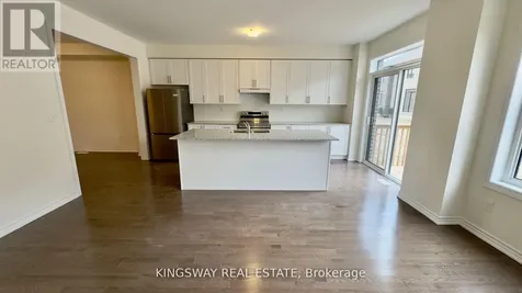 16 Blick Crescent Aurora ON L4G 4A7