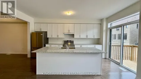 16 Blick Crescent Aurora ON L4G 4A7