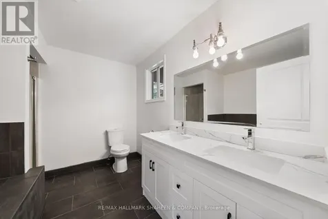 9 Evans Drive Whitchurch-stouffville ON L4A 2Y4