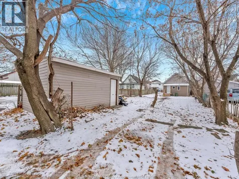 944 Maisonville Windsor ON N8Y 3R9