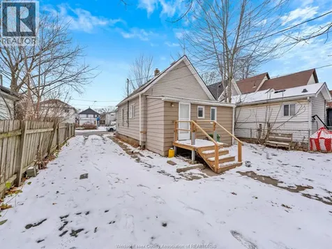 944 Maisonville Windsor ON N8Y 3R9