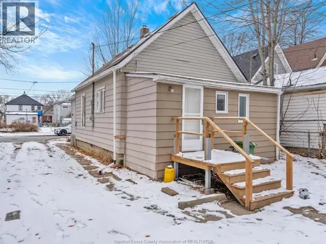 944 Maisonville Windsor ON N8Y 3R9