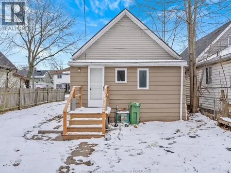 944 Maisonville Windsor ON N8Y 3R9