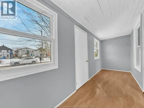 944 Maisonville Windsor ON N8Y 3R9