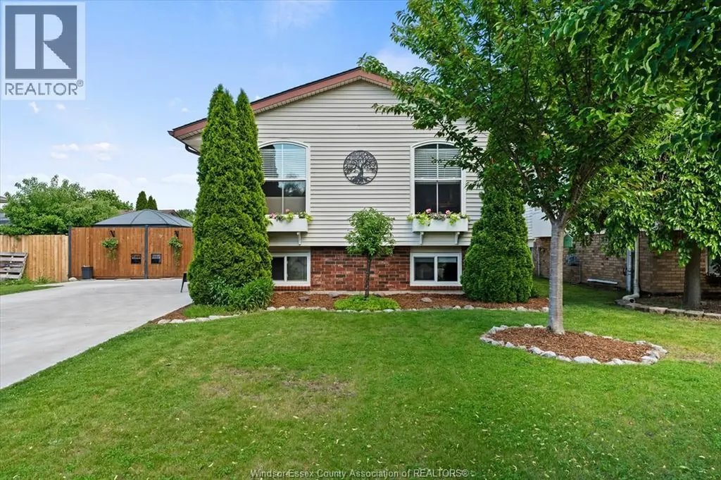 50 Tennessee Crescent Amherstburg ON N9V 3S4