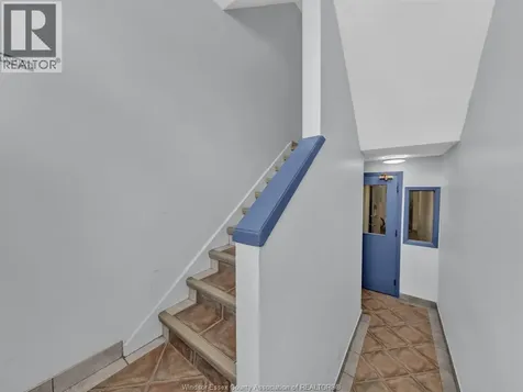 531 Mill Street Windsor ON N9C 2R7