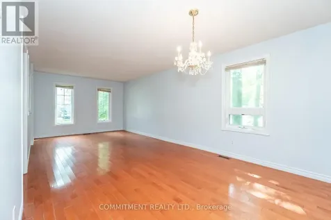 39 Downer Crescent Wasaga Beach ON L9Z 1C3