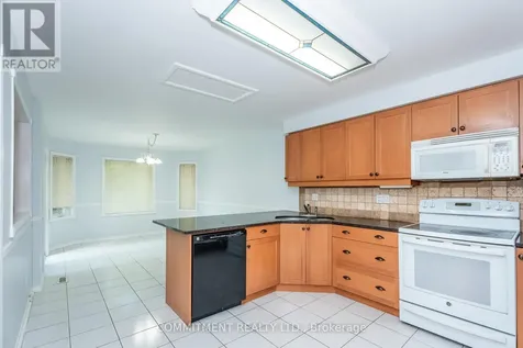 39 Downer Crescent Wasaga Beach ON L9Z 1C3