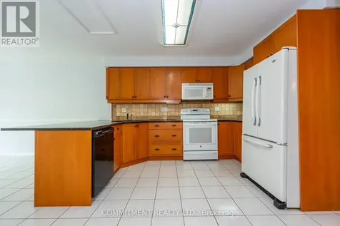 39 Downer Crescent Wasaga Beach ON L9Z 1C3