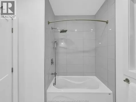 1465 Union Avenue Kingsville ON N9Y 2V2