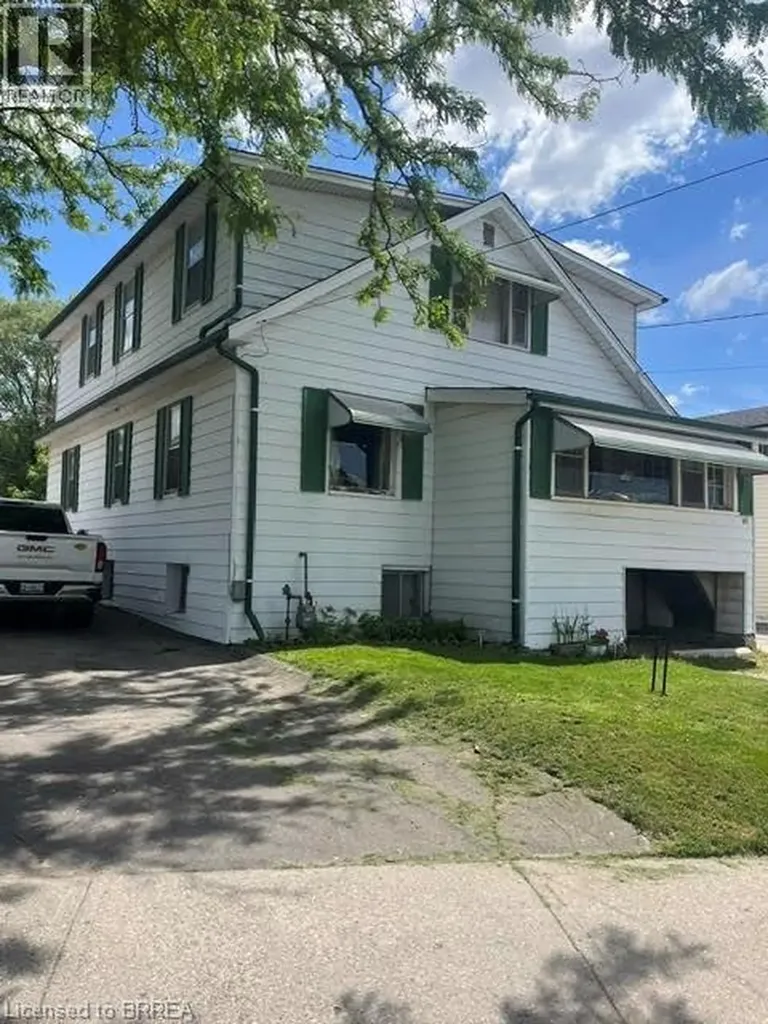 83 Stanley Street Brantford ON N3S 6M5