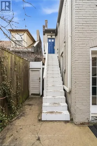 163 Victoria Avenue North Hamilton (landsdale) ON L8L 5E9