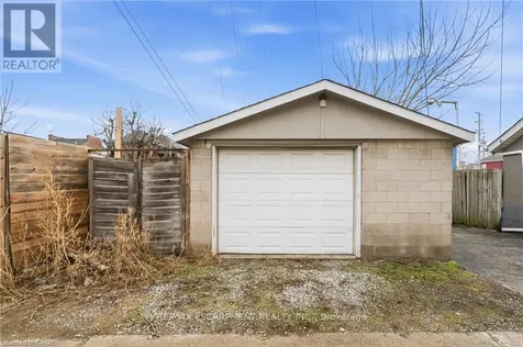 163 Victoria Avenue North Hamilton (landsdale) ON L8L 5E9