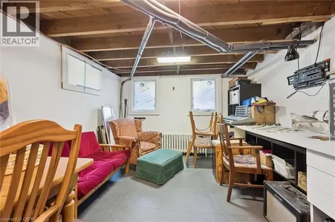 74 Homewood Avenue Kitchener ON N2M 1W9