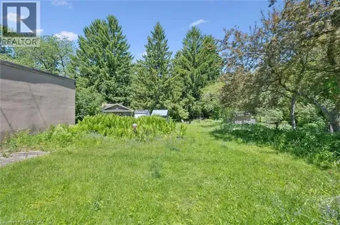 74 Homewood Avenue Kitchener ON N2M 1W9