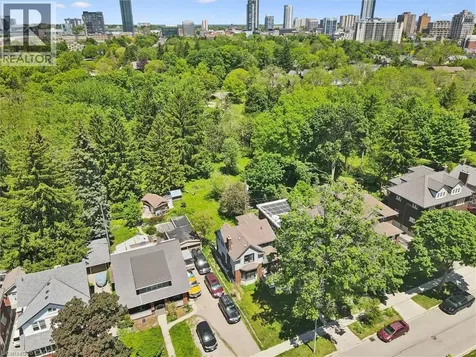 74 Homewood Avenue Kitchener ON N2M 1W9