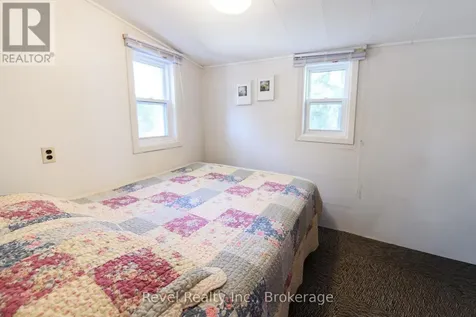 1693 Shore Lane Wasaga Beach ON L9Z 1W4