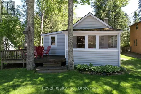 1693 Shore Lane Wasaga Beach ON L9Z 1W4