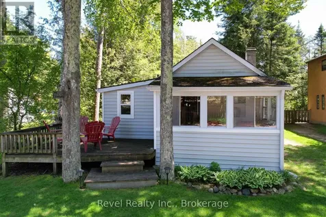1693 Shore Lane Wasaga Beach ON L9Z 1W4