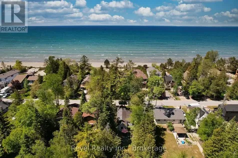 1693 Shore Lane Wasaga Beach ON L9Z 1W4