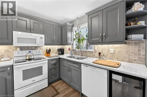 3753 Densbury Drive Mississauga ON L5N 6Z2